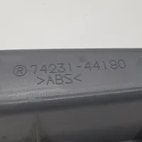 Toyota Avensis Verso Przyciski szyb 7423144190