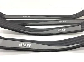 BMW 5 E60 E61 (B) Revêtement de pilier (haut) 51477034303