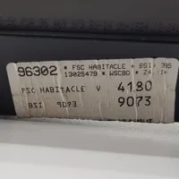 Citroen C8 Juego de caja de fusibles 96302