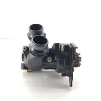 Audi A4 S4 B8 8K Pompe de circulation d'eau S005629