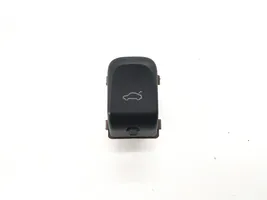 Audi A4 S4 B8 8K Bouton interrupteur ouverture du coffre 8K0959831