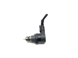 BMW 5 E60 E61 Sensore di pressione del carburante 0281002738