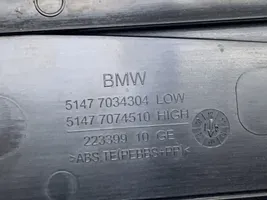 BMW 5 E60 E61 Garniture de jupe latérale arrière 7034303