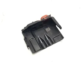 BMW 5 G30 G31 Fuse box cover 9340277