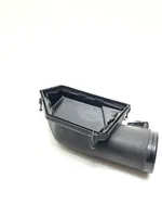 BMW 5 G30 G31 Coperchio scatola del filtro dell’aria 72335767