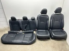 Toyota Prius (XW50) Kit intérieur 8219147160