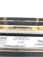 Jaguar XK8 - XKR Sisälämmityksen ilmastoinnin korin kotelo MJA6811AA