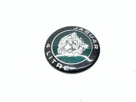 Jaguar XK8 - XKR Manufacturers badge/model letters HJE5900AA
