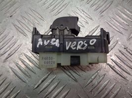 Toyota Avensis Verso Quarter vent window switch 84030-44020