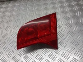 Audi A4 S4 B7 8E 8H Luci posteriori del portellone del bagagliaio 8E9945094