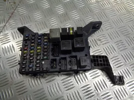 Ford Mondeo Mk III Fuse box cover 1S7T-14A073-AE