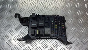 Ford Mondeo Mk III Fuse box cover 1S7T-14A073-AF