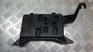 Ford Mondeo Mk III Fuse box cover 1S7T-14A073-AF