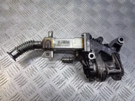 Renault Megane II EGR-venttiilin/lauhduttimen kiinnike 8200360566A