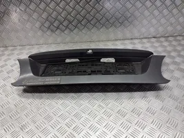 Nissan Almera N16 Alerón del maletero ventana trasera 84810-5M300