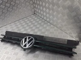Volkswagen Golf IV Grotelės dangčio plokštumoje 1J0853655G