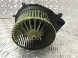 Volkswagen PASSAT B5.5 Motore per ventilatore porta anteriore 740221233F