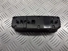 Mercedes-Benz A W169 Support bouton lève vitre porte avant A1698206610