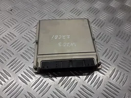 Mercedes-Benz C W203 Motorsteuergerät ECU A0001535379