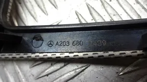 Mercedes-Benz C W203 Console centrale, commande de multimédia l'unité principale 2036802439