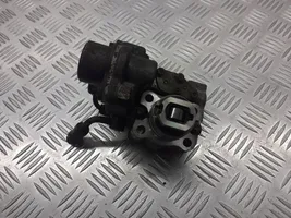 Volvo S40, V40 Pompe d'injection de carburant à haute pression MD351017