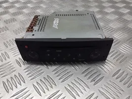 Renault Modus Radio/CD/DVD/GPS-pääyksikkö 8200256141