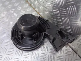 Opel Meriva B Moteur de ventilateur porte avant 58874