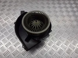 Skoda Fabia Mk2 (5J) Moteur de ventilateur porte avant 6Q1819015G