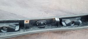 Lancia Delta Barra de luz de la matrícula/placa de la puerta del maletero 5180957