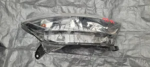 Renault Captur Lampa przednia 260103670R