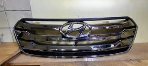 Hyundai Santa Fe Maskownica / Grill / Atrapa górna chłodnicy 