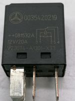 Mercedes-Benz 309 Muu rele 0035420219