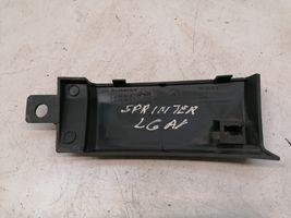 Mercedes-Benz 309 Aizmugurējā spārna uzlika / moldings A9068802671