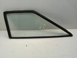 Citroen C25 Маленькое стекло "A" передних дверей (четырехдверного автомобиля) 43R000588
