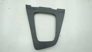 Volvo S60 Rivestimento in plastica cornice della leva del cambio 9184816