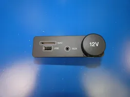 Jaguar XE USB-pistokeliitin 
