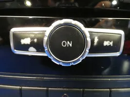 Mercedes-Benz A W176 Radio/CD/DVD/GPS-pääyksikkö A2469008314