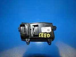 KIA Ceed Headlight level height control switch 93306A2110