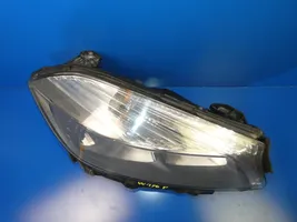 Mercedes-Benz A W176 Lampa przednia 