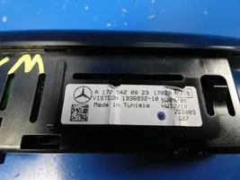 Mercedes-Benz GLA W156 Parking PDC sensor display screen A1725420023