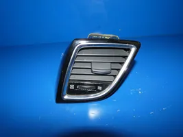 Mazda 3 II Kojelaudan sivutuuletussuuttimen kehys 