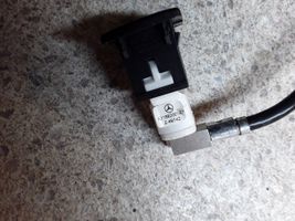 Mercedes-Benz GL X166 USB socket connector A2188200187