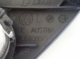 Volkswagen Touareg I Ramka głośnika bocznego deski rozdzielczej 7L6837993