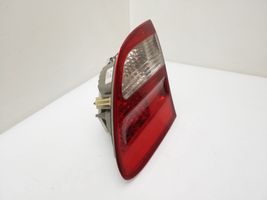 Mercedes-Benz E W211 Lampy tylnej klapy bagażnika A2118201464