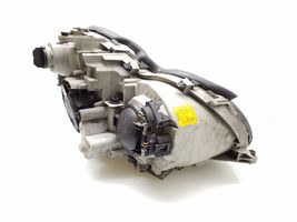 Mercedes-Benz C W203 Lampa przednia A2038201161