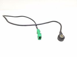 Volkswagen Touareg I Detonation knock sensor 054905377H