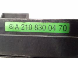 Mercedes-Benz E W210 Set del radiatore A2105005803