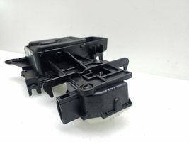 Mercedes-Benz E W212 Maniglia portellone bagagliaio A2127500393