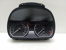 BMW 1 E81 E87 Спидометр (приборный щиток) 1024952