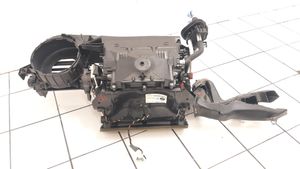 BMW 1 E81 E87 Salono oro mazgo komplektas 22527010